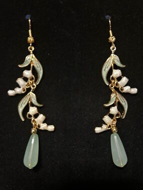 Delicate Gold-Tone Green Drop Floral Dangle Earrings